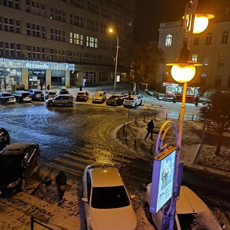Апартаменти Трехкімнатні В Самому Центрі Для 6-Х Lviv Exterior photo